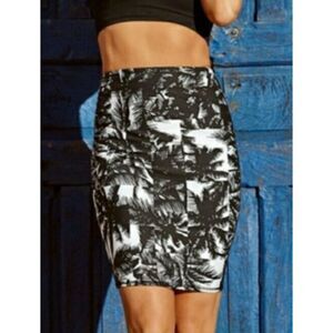 FABLETICS Compression Athletic Pencil Skirt Palm Tree Small